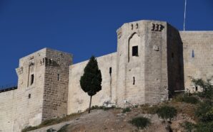 Il castello di Gaziantep e la cittadella di Aleppo, si…